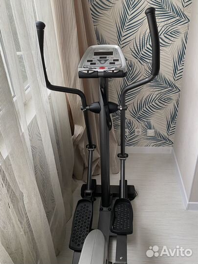 Эллиптический тренажер профессиональный