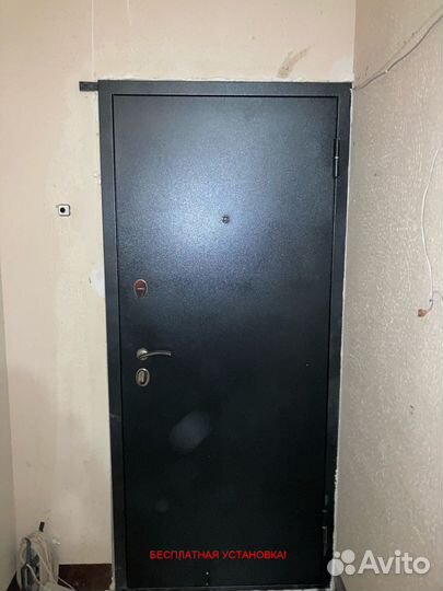 Толстая входная дверь с отличной шумоизоляцией