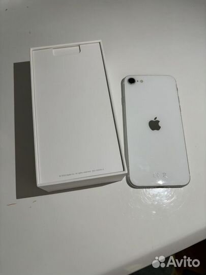 iPhone SE, 128 ГБ