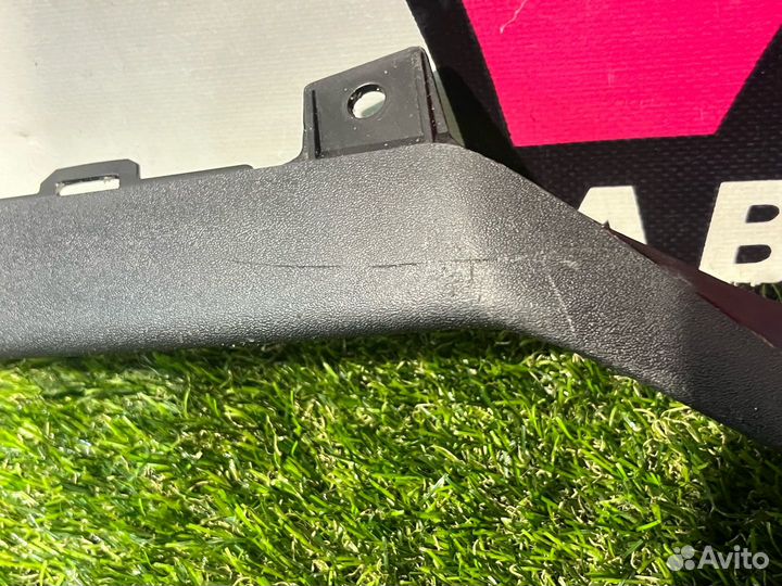 Заглушка (решетка) бампера заднего правая Porsche