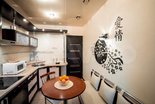 2-к. квартира, 60 м², 1/9 эт.