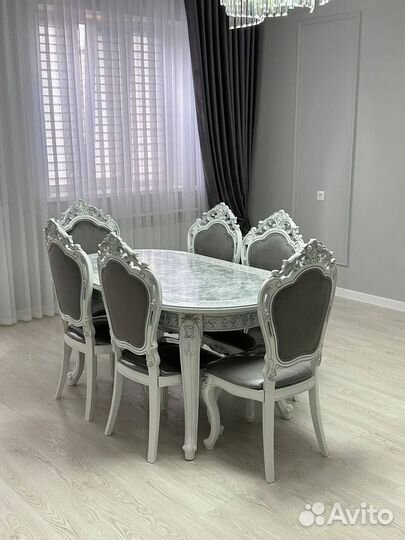 Столы и стулья новые