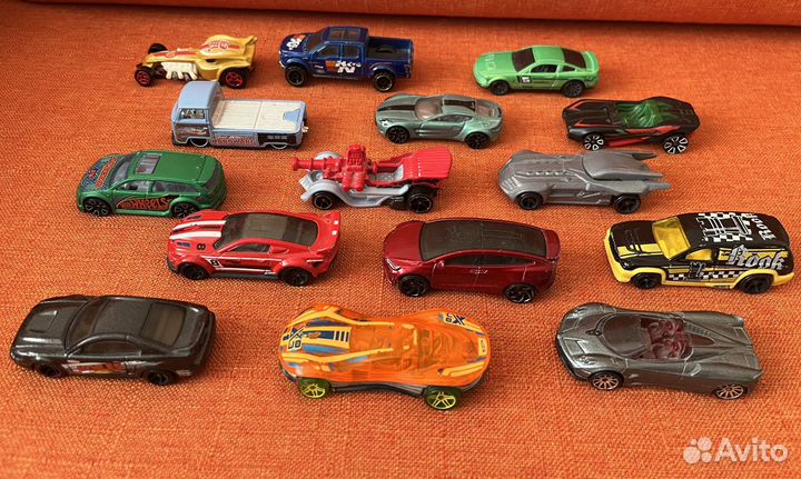 Hot wheels машинки
