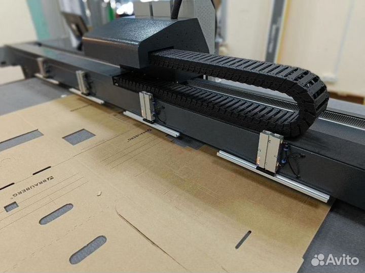 Планшетный режущий плоттер T-CUT DC 1612