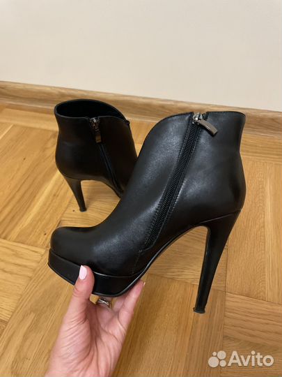 Ботильоны на высоком каблуке 36