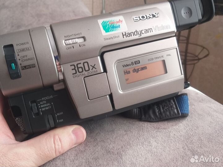 Видеокамера Sony CCD-TRV57E