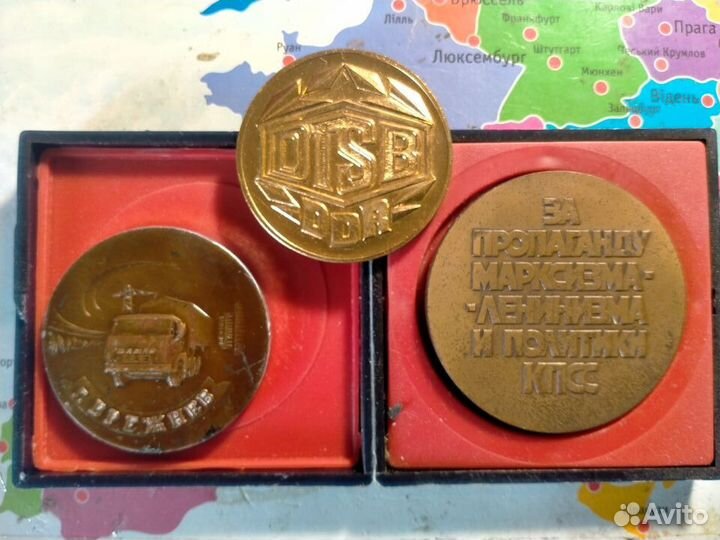 Медали настольные