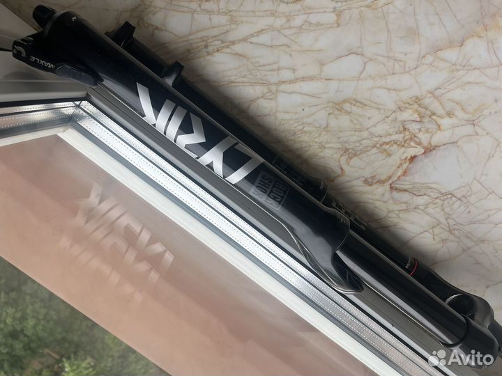 Вилка rock shox 29 Lyrik select