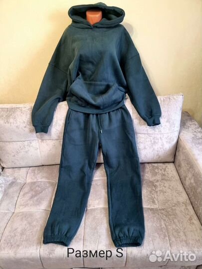 Спортивный костюм женский