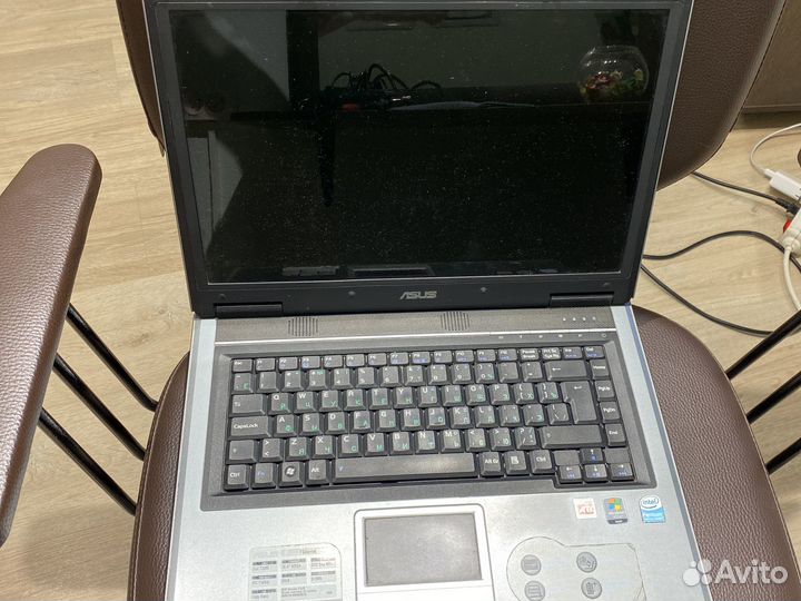 Ноутбук asus
