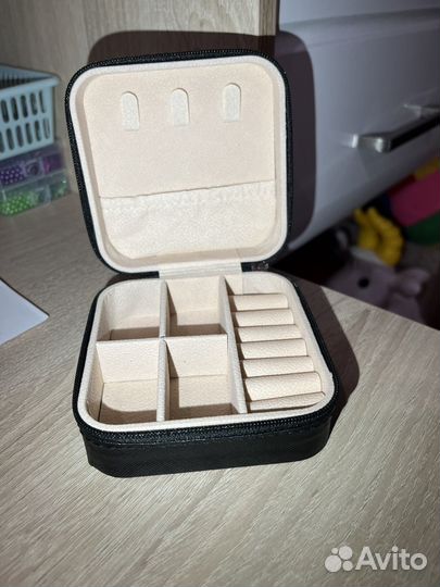 Шкатулка для украшений