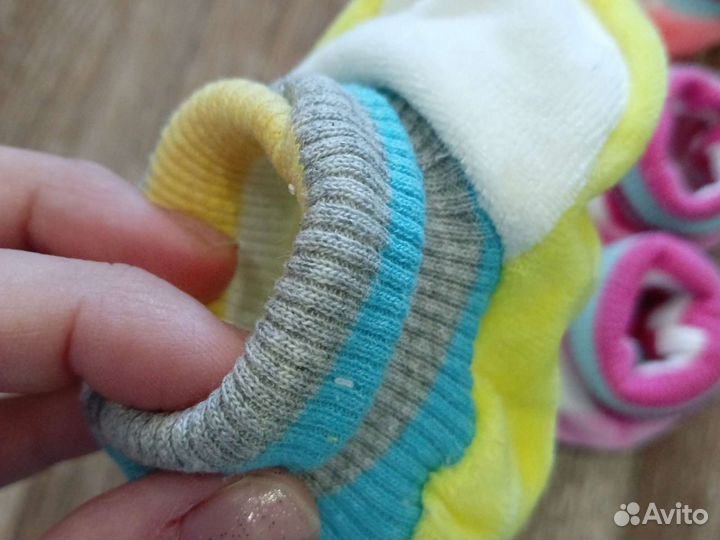 Пинетки, носочки на новорожденных