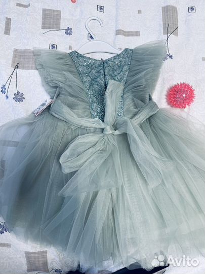 Продам платье для девочки