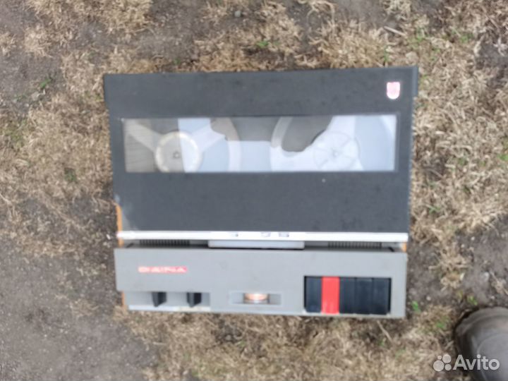 Кассетный магнитофон