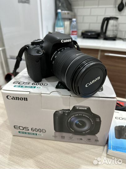 Зеркальный фотоаппарат canon EOS 600D