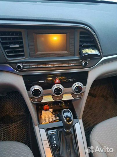 Hyundai Elantra 2.0 AT, 2019, 75 643 км