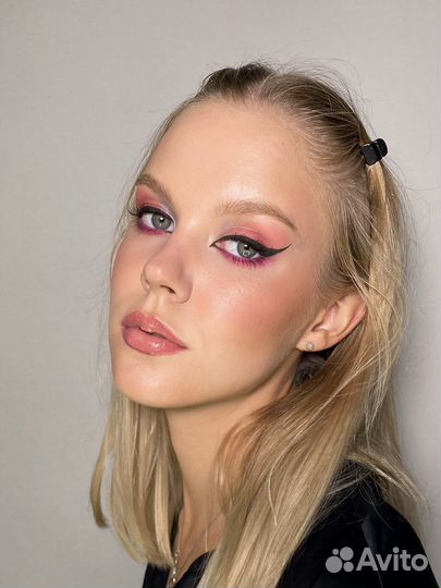 Макияж и оформление бровей