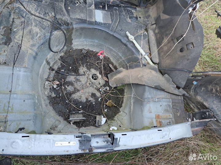 Панель задний Cadillac bls