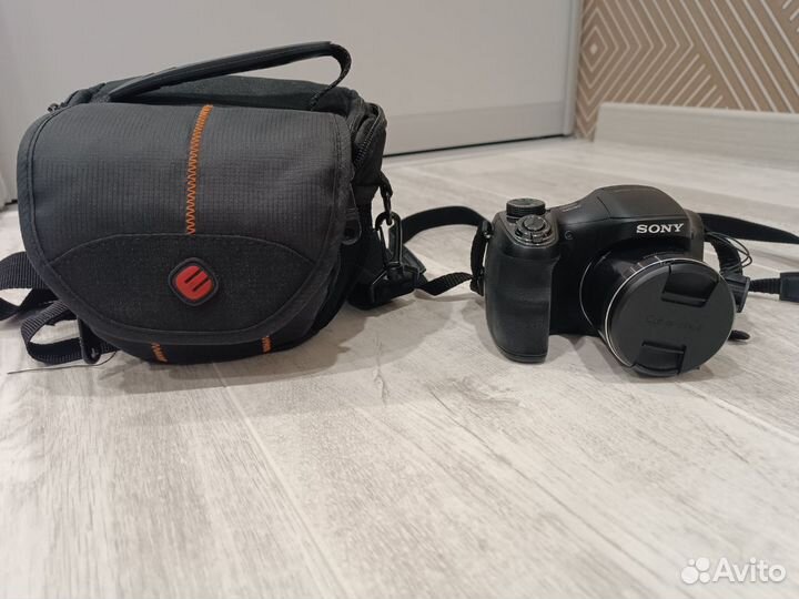 Фотоаппарат sony Cyber shot DSC-H200+ сумка