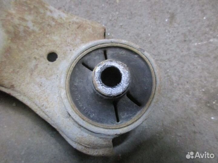 Рычаг передний правый Kia Picanto 2004-2011