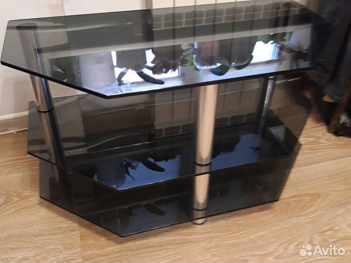 Стеклянная тумба