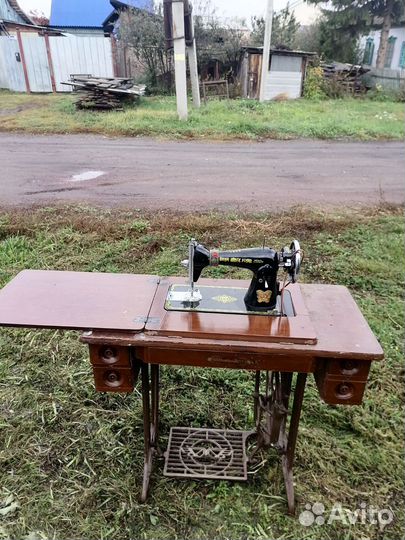 Швейная машинка