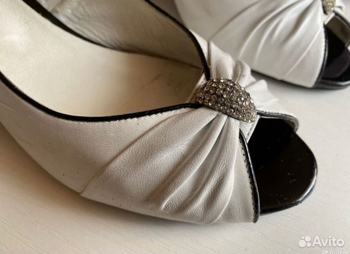 Босоножки кожа 42-43