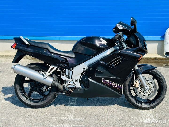 Honda VFR 750 F из Европы. Без пробега по РФ