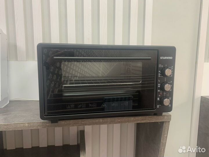 Мини-печь SMO2024 42л. 1600Вт черный