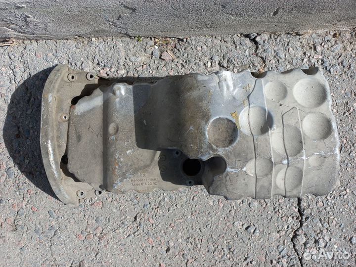 Поддон масляный Mercedes