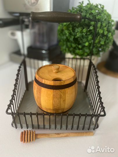 Боченок деревянный для мёда с ложкой