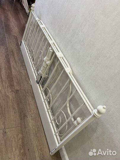 Кровать двухспальная 160 200