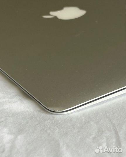 Apple MacBook Air 2017 / 8 / 256