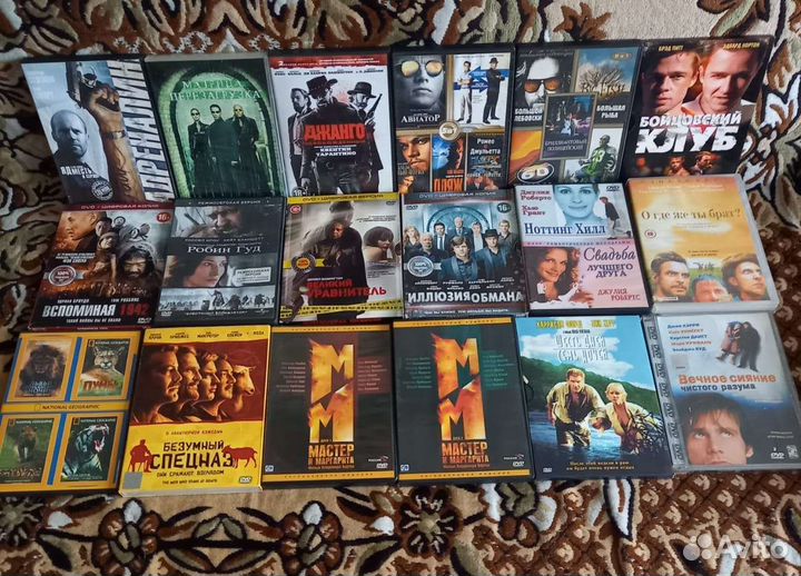 Видео диски, видео кассеты