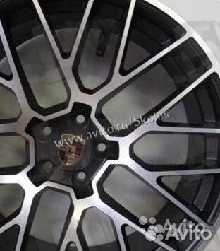 Литые диски Porsche R20 Macan