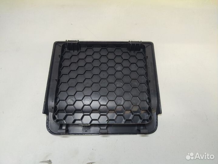 Крышка аккумулятора Mercedes Vito W447