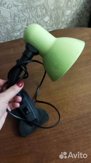 Лампа настольная на прищепке