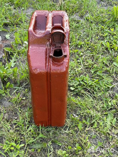 Канистры металлические 20 литров