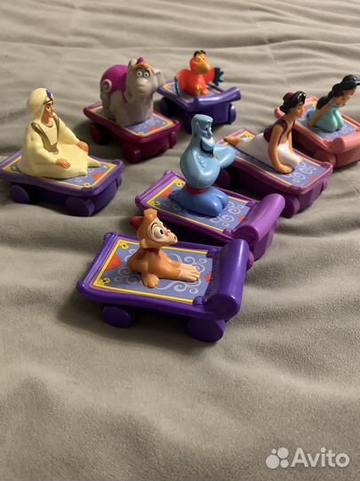 Игрушка машинки от Disney серия Аладдин