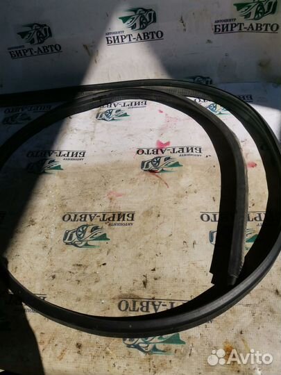 Уплотнительная резинка багажника Renault Logan II