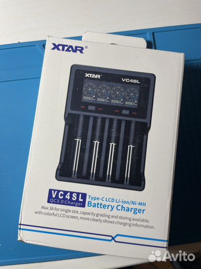 Зарядка Xtar vc4sl новая