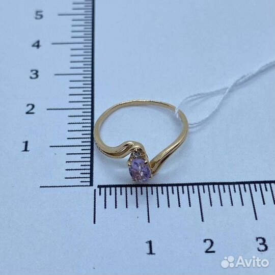 Золотое кольцо с камнем 17,5р
