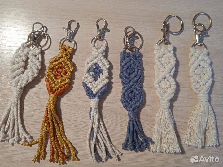 Брелок макраме