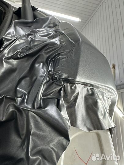 Оклейка автомобиля винил пленкой/антихром