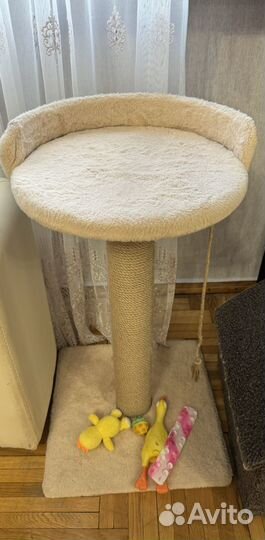 Когтеточка столбик с лежанкой