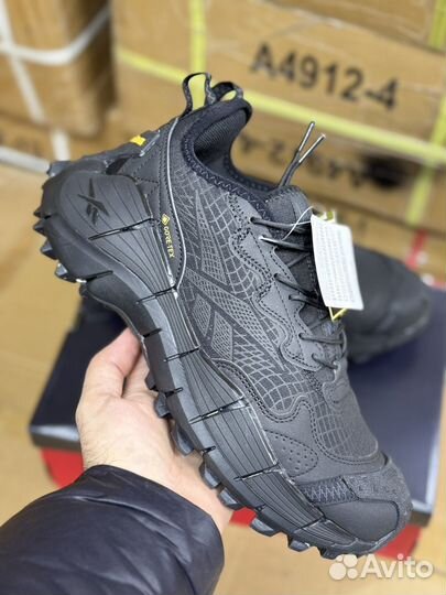 Кроссовки зимние Reebok Zig Kinetica 2