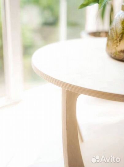 Стол из дерева