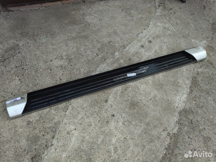 Подножка порог левая Mitsubishi L200 2020