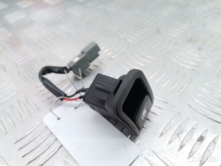 Кнопка открывания люка Hyundai Santa Fe (SM) рест