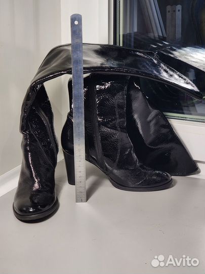 Сапоги ботфорты нат кожа-лак Италия, 35 размер